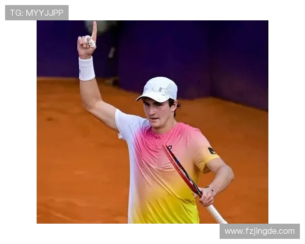 网球新星崛起：年轻选手在大满贯赛场上大放异彩，未来可期