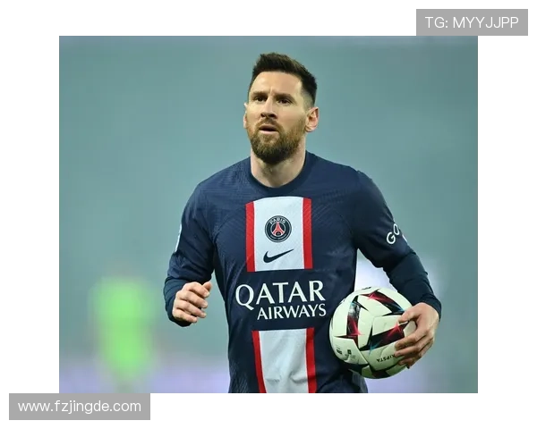 足坛风云：梅西宣布加盟新球队 曼联引援再度失误引发热议